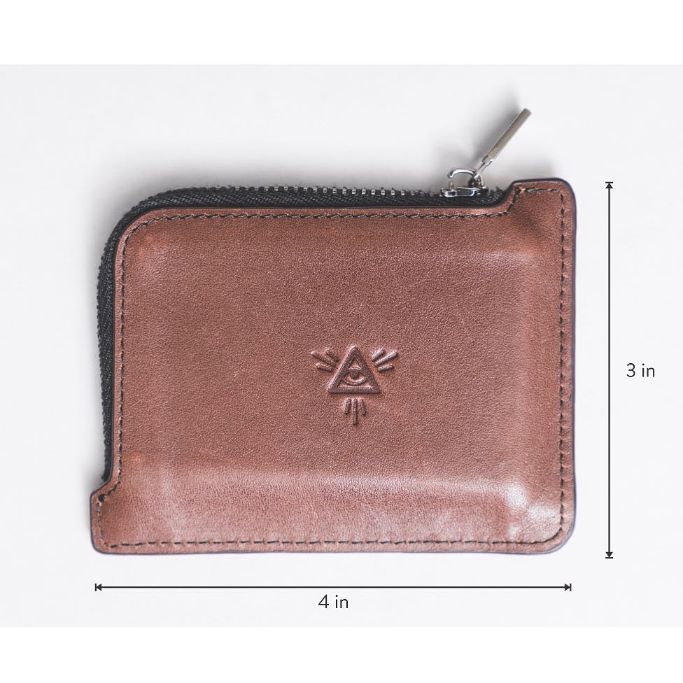 Undivided Wallet

Not too wide or too narrow - it's perfectly proportioned to easily fit into your pocket but also not fall right out of your pocket
