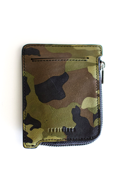 Undivided Wallet  - Dimensions

Not too wide or too narrow - it's perfectly proportioned to easily fit into your pocket but also not fall right out of your pocket
